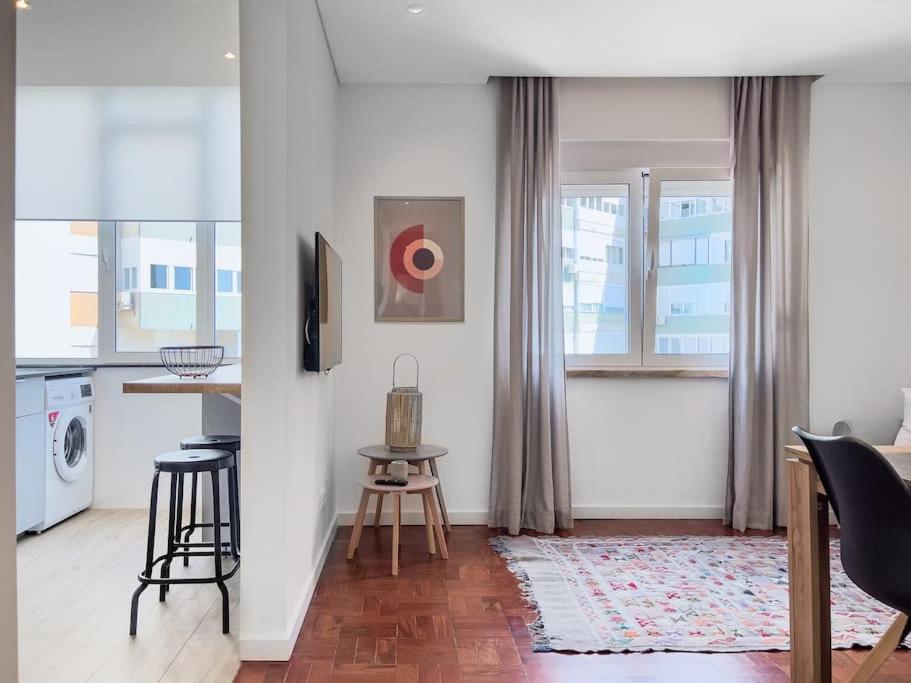 Olaias Lisbon 2 Bed Near Metro 2 Apartment Екстериор снимка